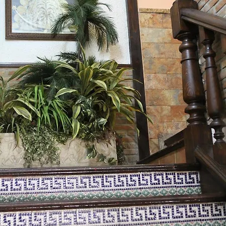 Don Lucas Hostel Villaluenga